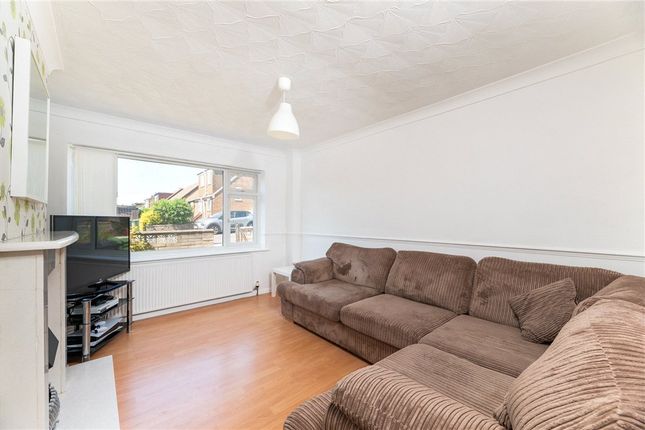 70, Richardson Crescent, West Yorkshire photo 4