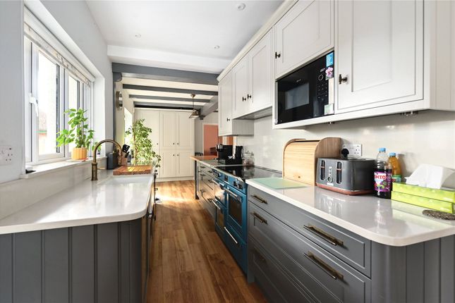 84, Staines Road, Surrey photo 4