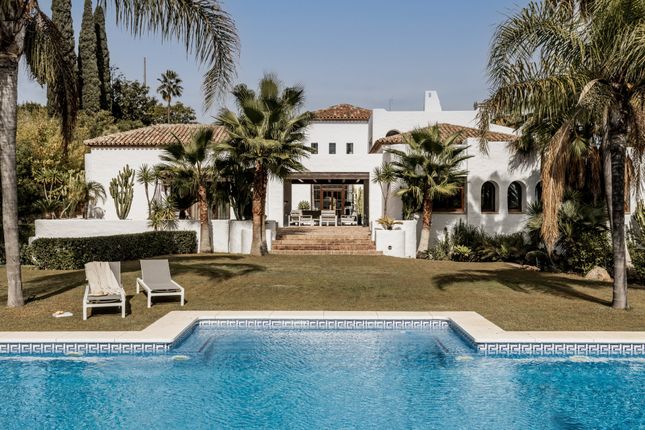 Thumbnail Villa for sale in Atalaya De Rio Verde, Nueva Andalucia, Marbella
