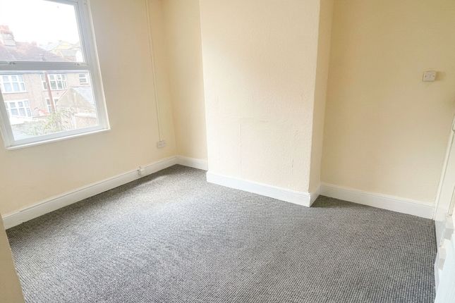 Flat 3, 10 John Street, Rhyl photo 3