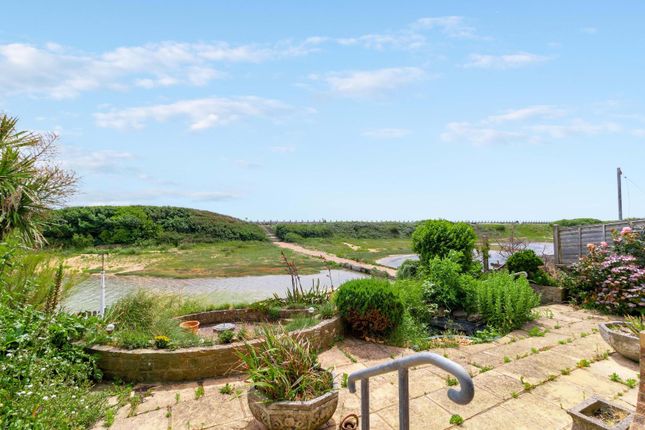 4 Lakeside, Brighton Road, Lancing photo 4