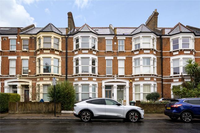 Thumbnail Terraced house for sale in Stapleton Hall Road, Stroud Green, London