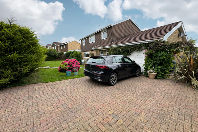 5 Harlech Drive, Merthyr Tydfil photo 4