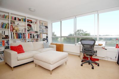 92, Vanbrugh Park, London photo 4