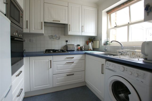 56, Hadrian Way, Wimborne photo 3