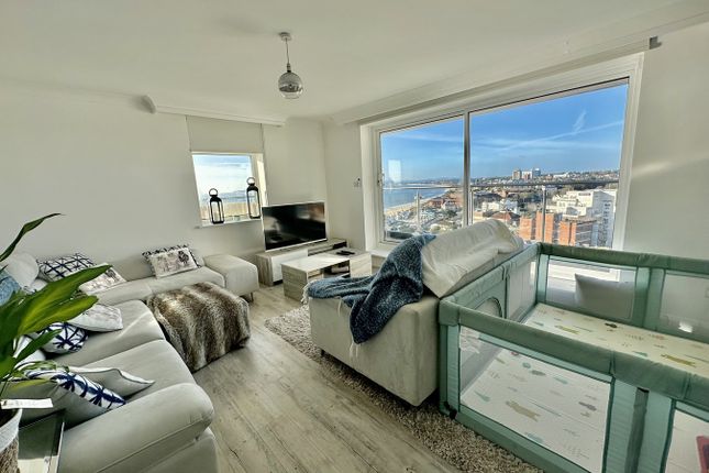 Flat for sale in Russell Cotes Road, Bournemouth