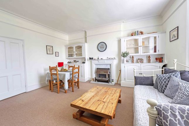 Flat 1, Firfield Holyport Road, Maidenhead photo 2