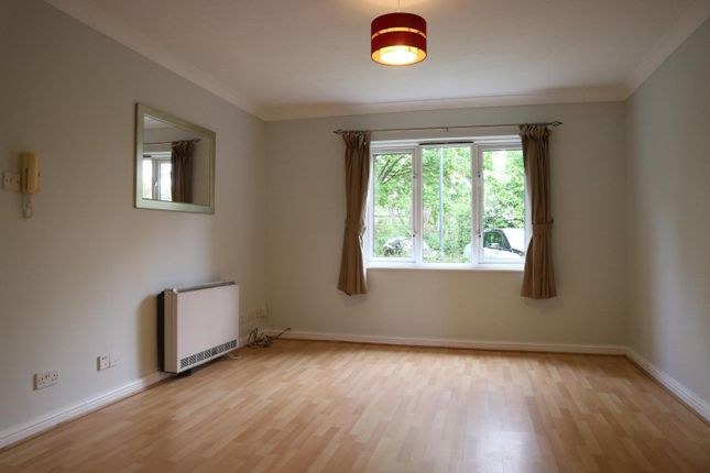 Flat to rent in Kingston, Kingston, Surrey