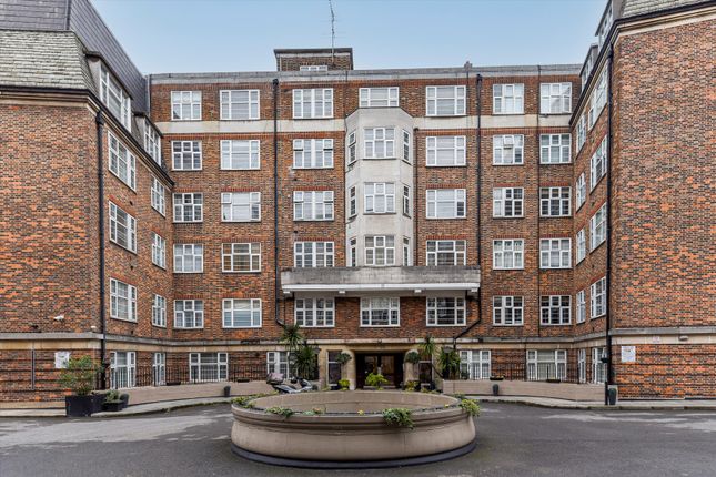 College Crescent, London photo 2