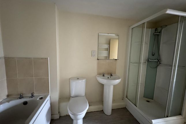 4 Arrivato Plaza, Hall Street, St. Helens photo 2