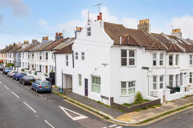 Thumbnail Flat for sale in Rutland Road, Hove