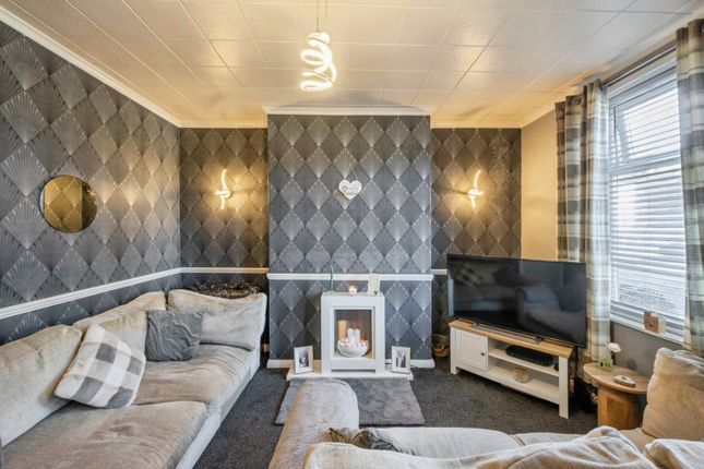 4, Burcroft Hill, South Yorkshire photo 2