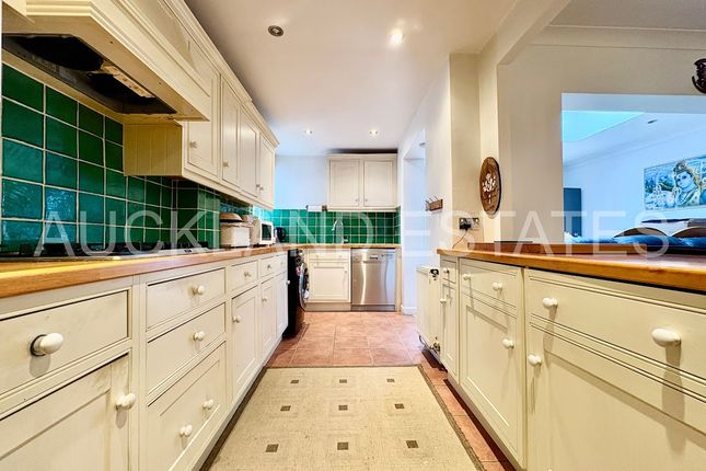 103, Park Avenue, Potters Bar photo 3