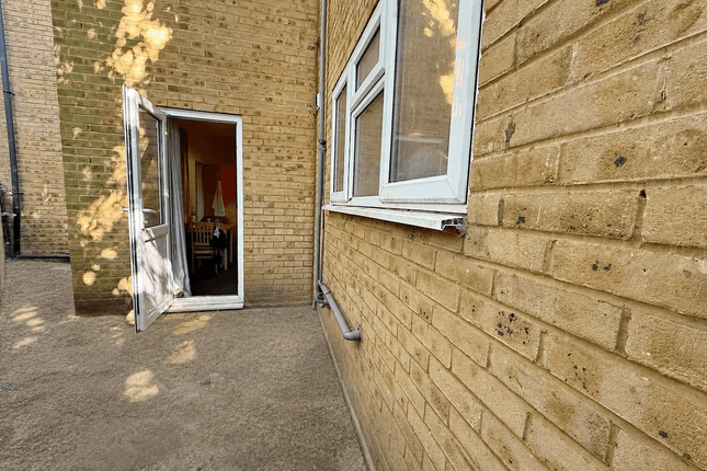 450 London Road, ISLEWORTH photo 4