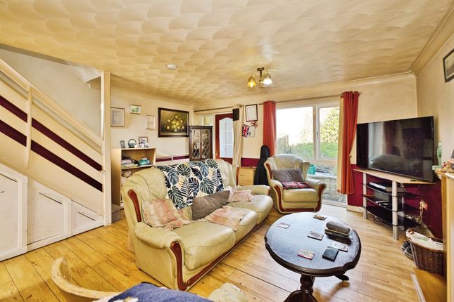 219, Monks Dale, YEOVIL photo 2