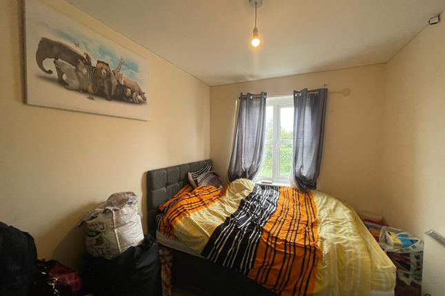 Flat for sale in Lavender Place, Ilford