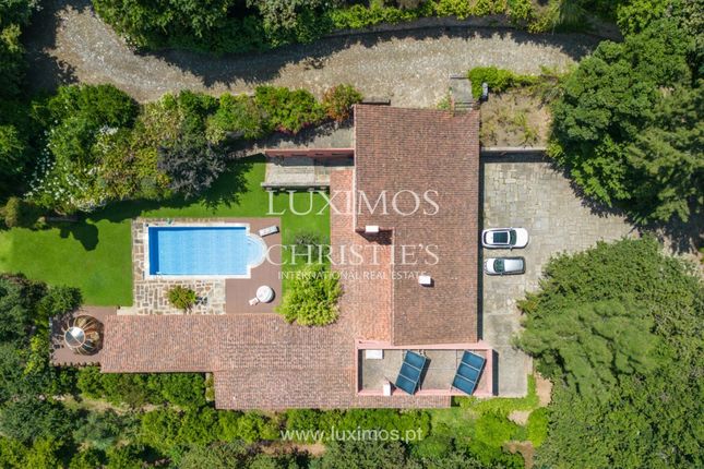 Villa for sale in Oliveira Do Douro, 4430 Vila Nova De Gaia, Portugal