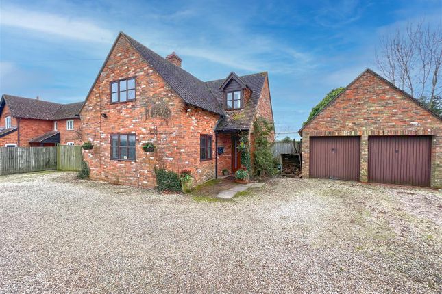 Thumbnail Detached house for sale in Hungerford Lane, Bradfield Southend, Reading
