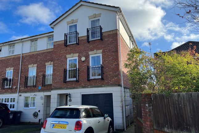 Thumbnail Town house for sale in Byewaters, Watford