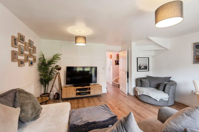 3, Belpaire Close, Henlow photo 3