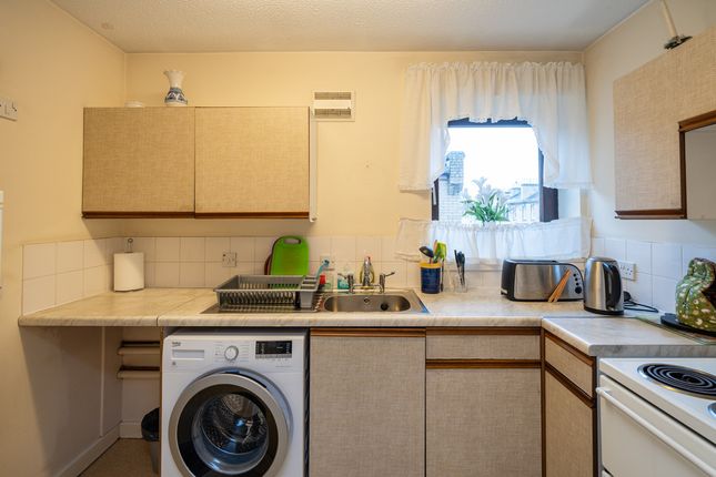 Flat Flat 48, 91, St Bernard's House, Henderson Row, Edinburgh photo 3