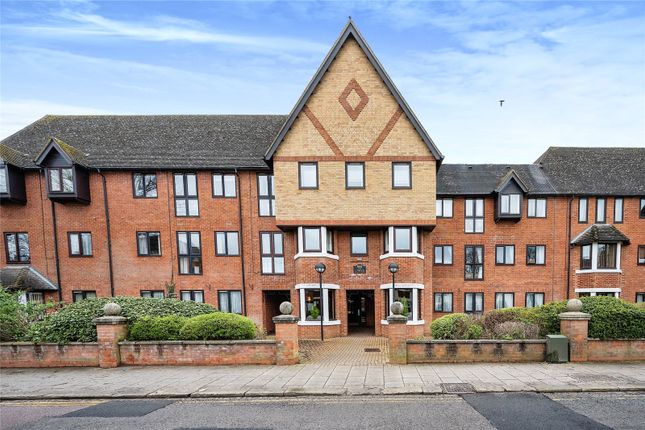Thumbnail Flat for sale in Linden Road, Bedford