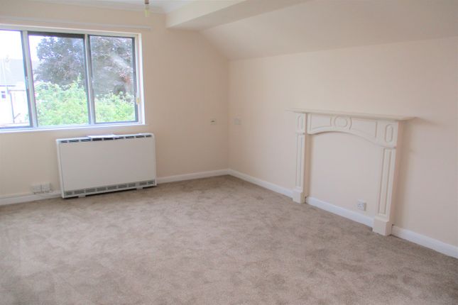 35, Kings Gardens, Kerslakes Court, Honiton photo 4