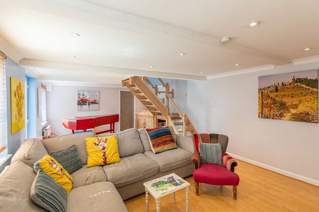 Livingroom Estate Agents Gy1 And Letting Zoopla