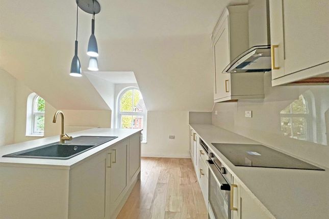 Thumbnail Flat to rent in Warwick Avenue, Bedford