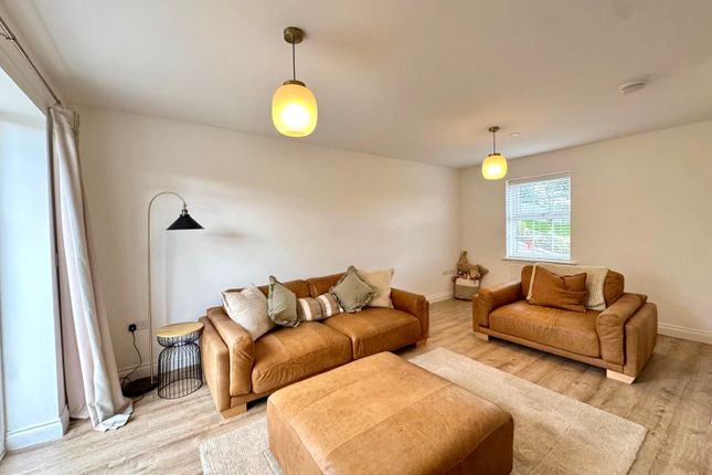 5 Ty Newydd Heights, Trefechan, Merthyr Tydfil photo 4