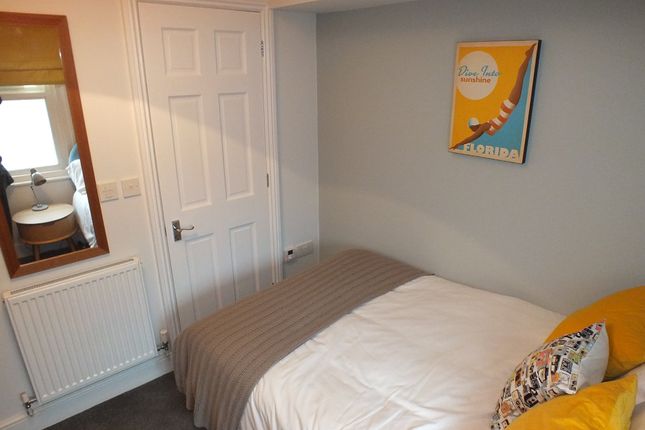Thumbnail Room to rent in St. Johns Street, Reading