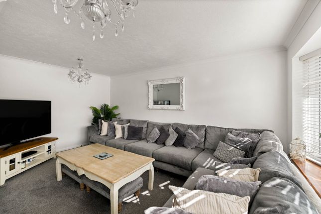 32a, Beech Close, Folkestone photo 2