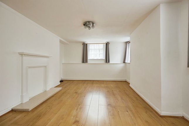 Flat 7, Cann Lodge, Salisbury Road, Shaftesbury photo 2