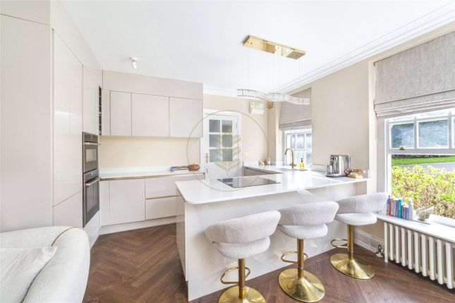 Flat for sale in Greenhill, Prince Arthur Road, Hampstead, London