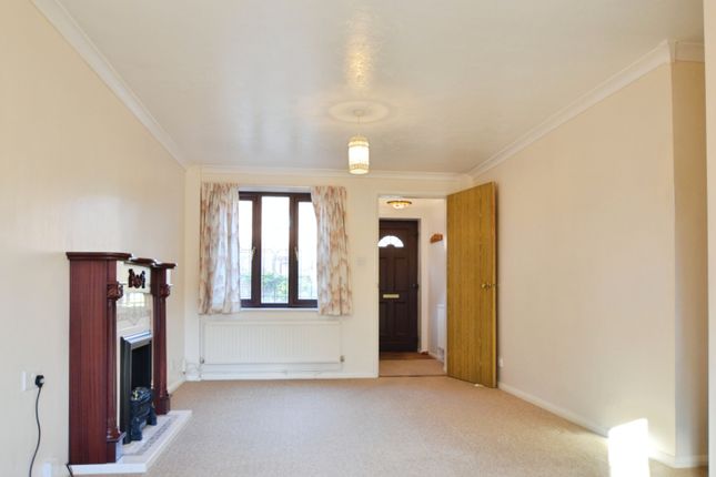 46, Charterhouse Close, Bracknell photo 3
