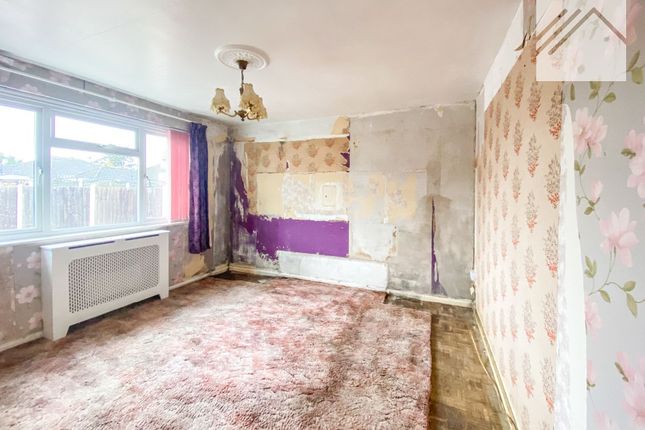 22a Clinton Road, Canvey Island photo 3