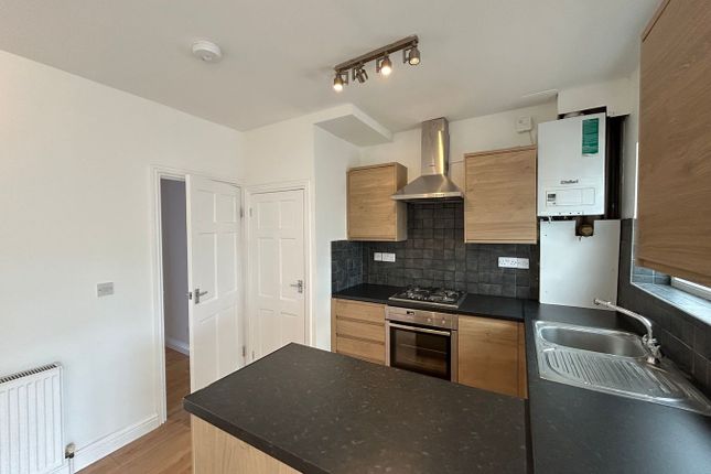 21, Federal Road, Greenford photo 3