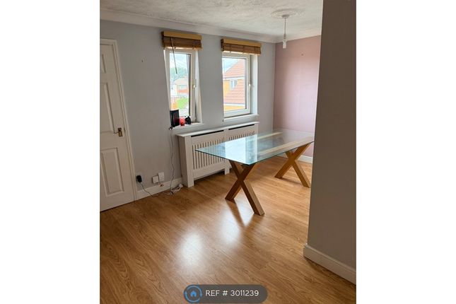Elmdale Drive, Edenthorpe, Doncaster photo 4