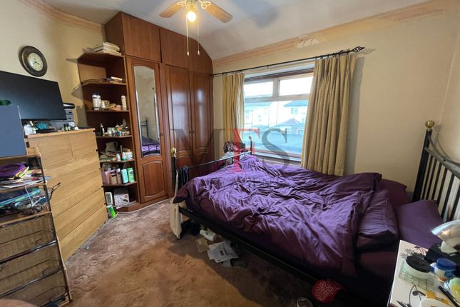 End terrace house for sale in Scotts Road, Southall