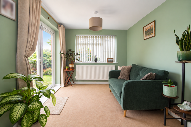 7 Lincoln Rise, Waterlooville photo 4