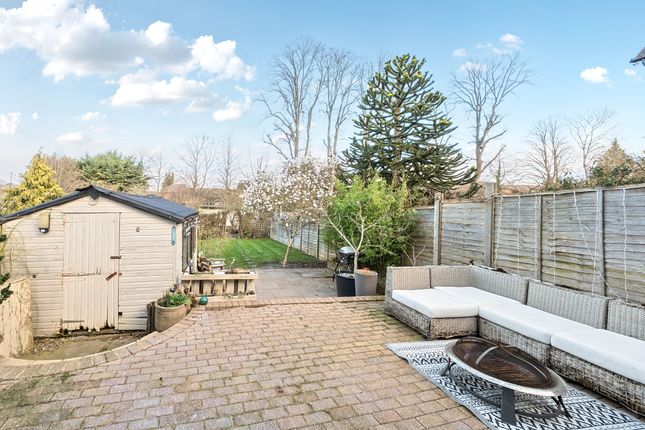 9, Cross Way, Harpenden photo 2