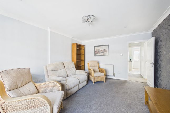 12, Bramley Avenue, Worcestershire photo 2