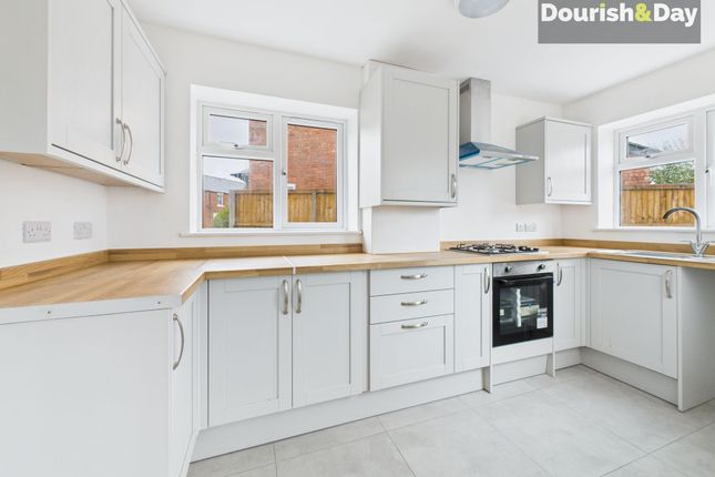 46 Talbot Street, Whitchurch photo 2