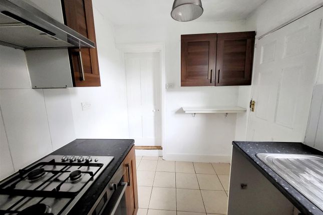 53, Catherine Street, Rochester photo 3