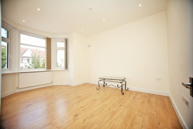 Thumbnail Flat to rent in Park Road, Hendon
