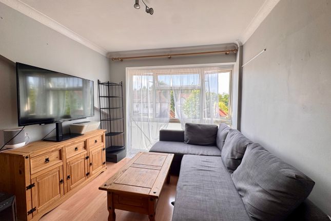 10, Langley Park, London photo 2