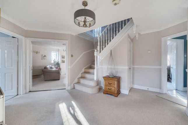 2, Redlands Place, Berkshire photo 2