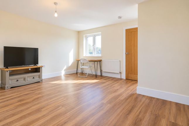 Studio, 56, Honiton Road, Southend-On-Sea photo 4