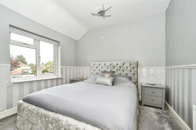 2-bed semi-detached on 16, Shipton Grove, Swindon, £325,000