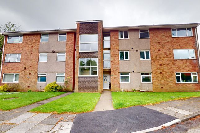 Flat to rent in Bishops Close, Whitchurch, Cardiff